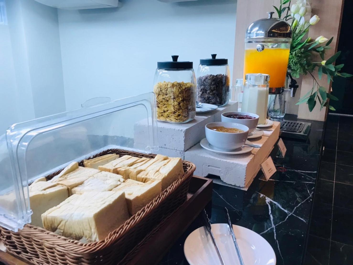 Mayflower Grande Suite Hotel Phitsanulok Εξωτερικό φωτογραφία