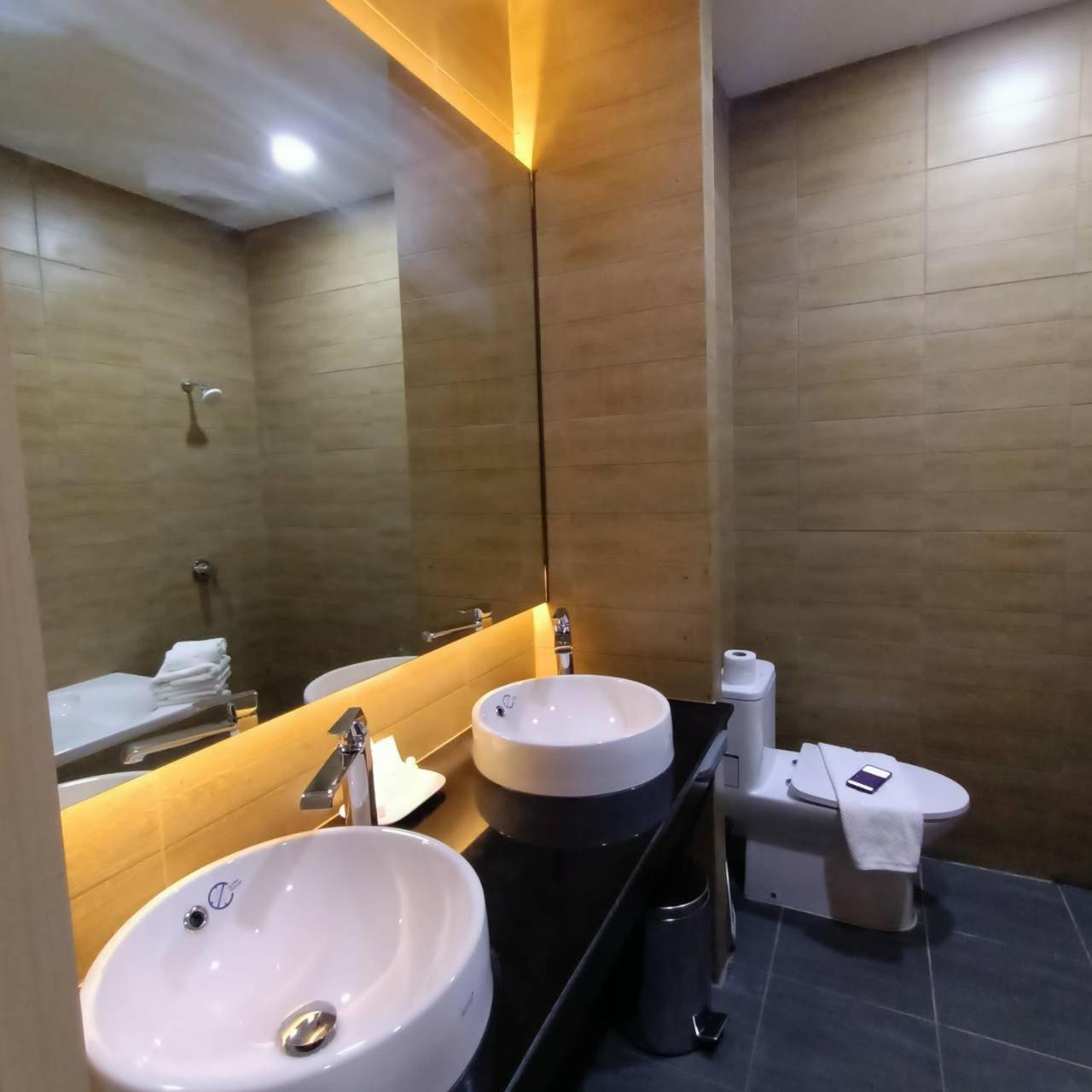 Mayflower Grande Suite Hotel Phitsanulok Εξωτερικό φωτογραφία