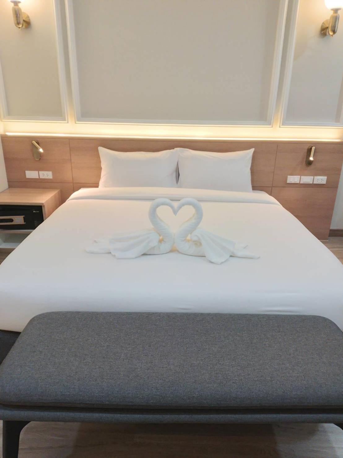 Mayflower Grande Suite Hotel Phitsanulok Εξωτερικό φωτογραφία